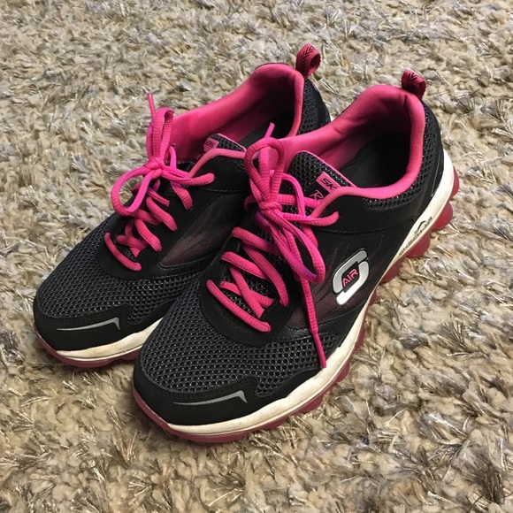 Selling this because I got a new pair of shoes - Picture 1 of 4
