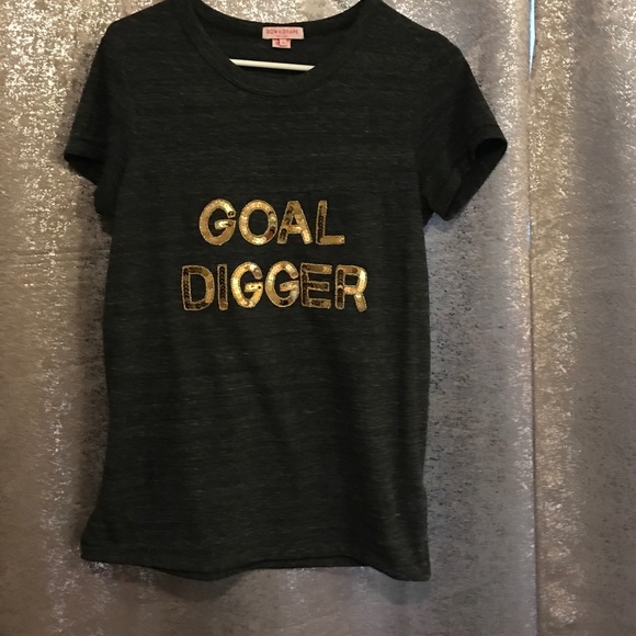 Bow & Drape "Goal Digger" tee