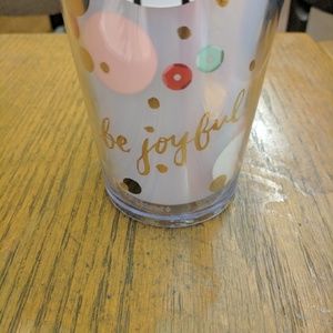 Meet your Posher, Kara