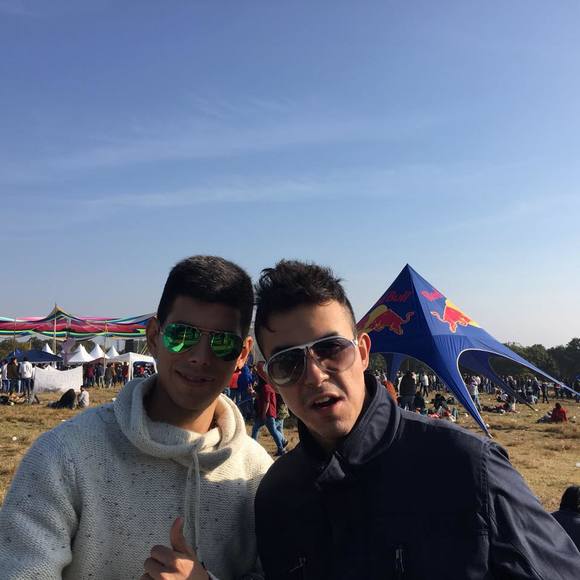 Meet your Posher, Mau