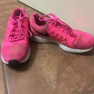 Pink Nike shoes size 7 women's