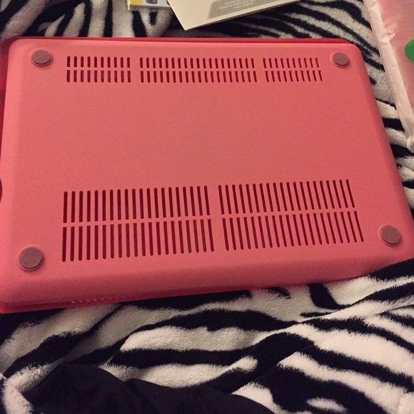 MacBook Pro case - Picture 2 of 2