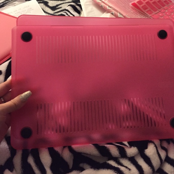 MacBook Pro case - Picture 2 of 2
