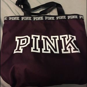 GET A FREE GIFT🎁WITH TOTE!!