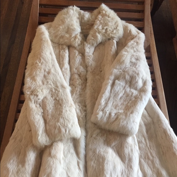 Fur Coat - Picture 2 of 4