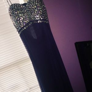 Beautiful purple dress!!