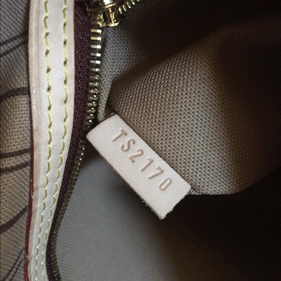 Authentic Louis Vuitton Delightful PM - Picture 2 of 4
