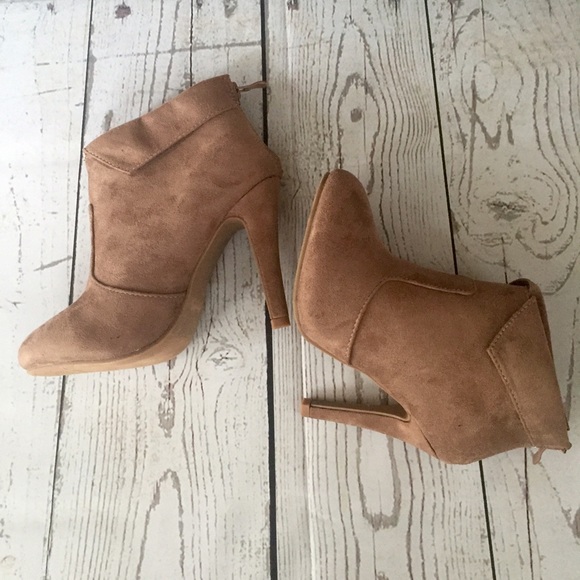 Folded Over Booties - Picture 2 of 2