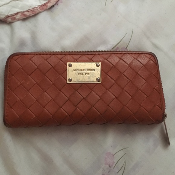 Michael kors wallet