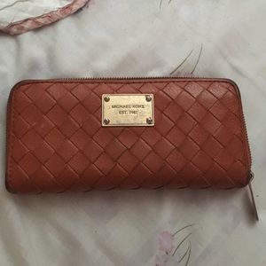 Michael kors wallet
