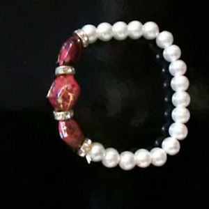 Pearl bracelet