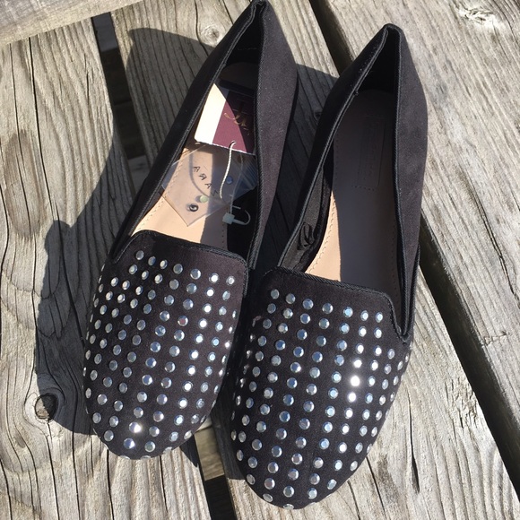 Zara Shoes - ❤ Zara Smoking Loafers! NEW! ❤