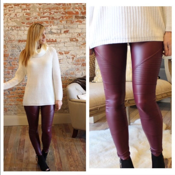 REPOSH 🎉 Vegan Moto Leggings