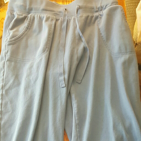 Capri pants