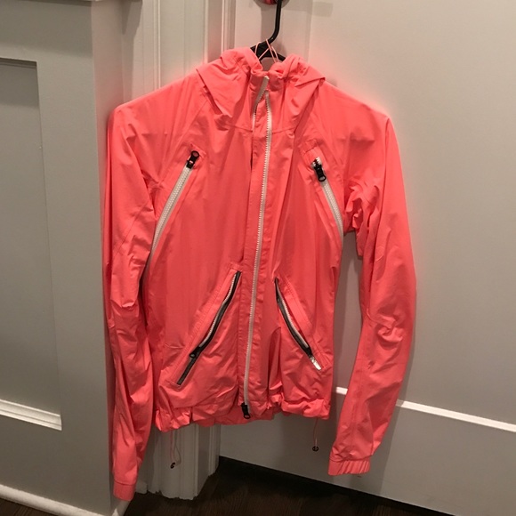 Lululemon run, rain light jacket size 4