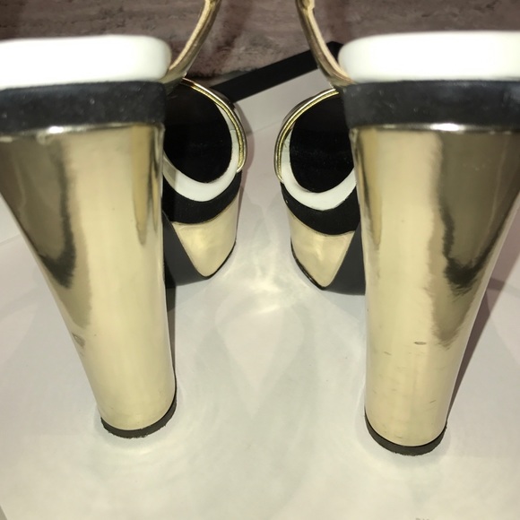 Limited Color Giuseppe Zanotti Gold Platform Wedge - Picture 3 of 4