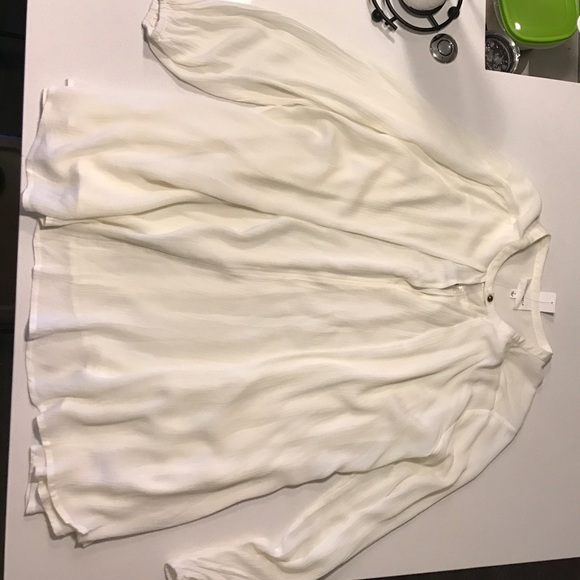 Off white flowy tunic