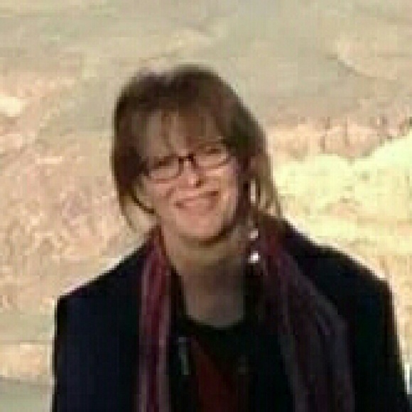 Meet your Posher, Jeanette - Picture 1 of 1