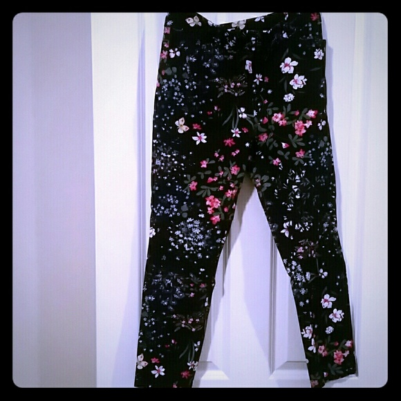 Ankle pants