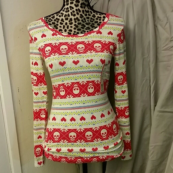 NWT - Super cute long sleeve shirt
