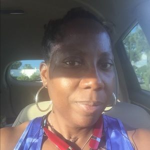 Meet your Posher, Dana