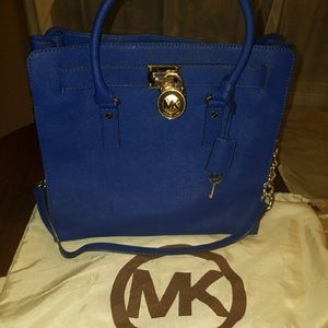 100% authentic Micheal Kors Hamilton purse