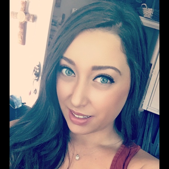 Meet your Posher, Bree