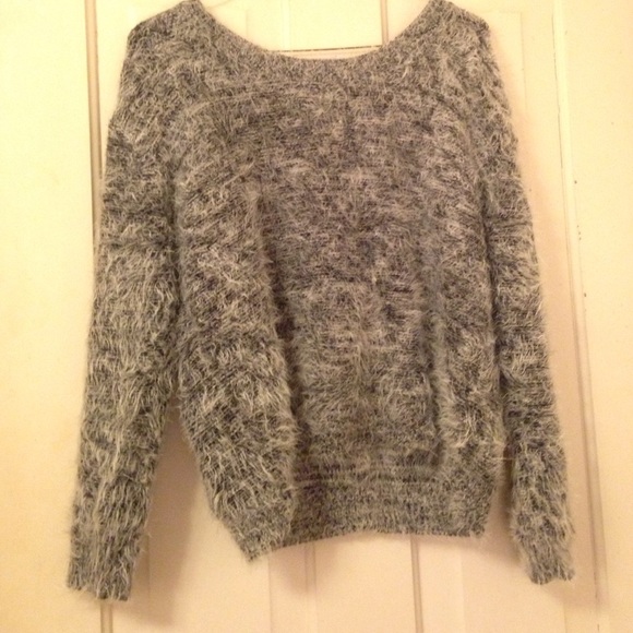 Very Comfy Sweater!! - Picture 1 of 2