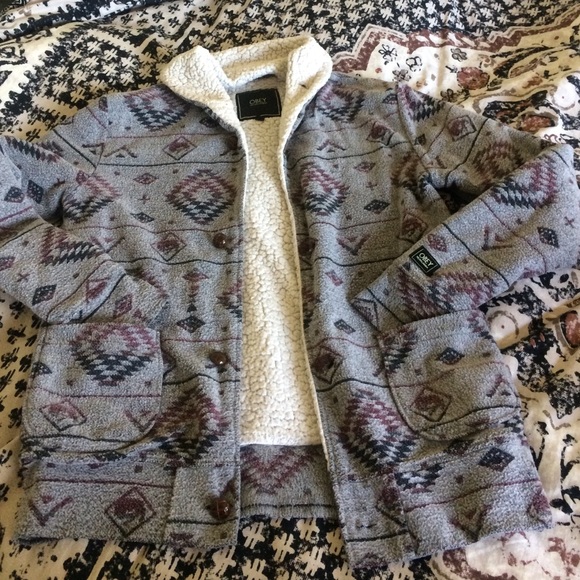 Obey sweater