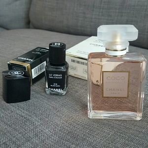 New Coco Mademoiselle +  Chanel Polish