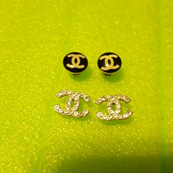 Double C earrings 2 for 1