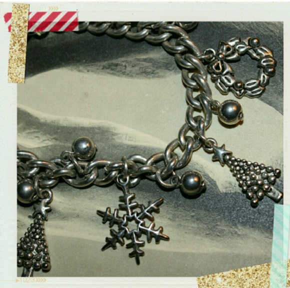 Christmas Charm Bracelet Snowflakes! Xmas Trees! - Picture 3 of 4