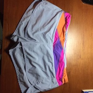 Lululemon size 6 Speed Short