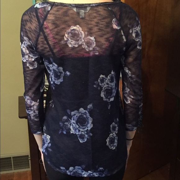 Navy Floral Top - Picture 2 of 4