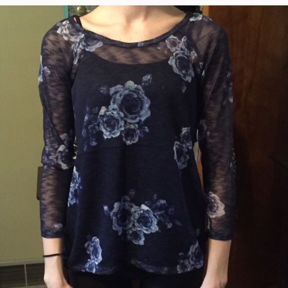 Navy Floral Top - Picture 3 of 4