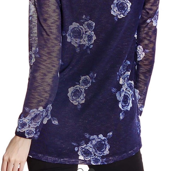 Navy Floral Top - Picture 4 of 4