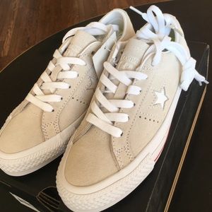 converse one star suede cream