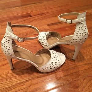 White Lauren Conrad heel.