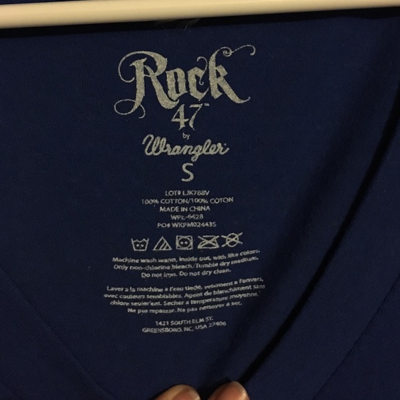 Shirt - Picture 2 of 4