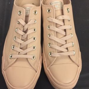 CONVERSE *LIMITED EDITION* NUDE LEATHER SNEAKERS