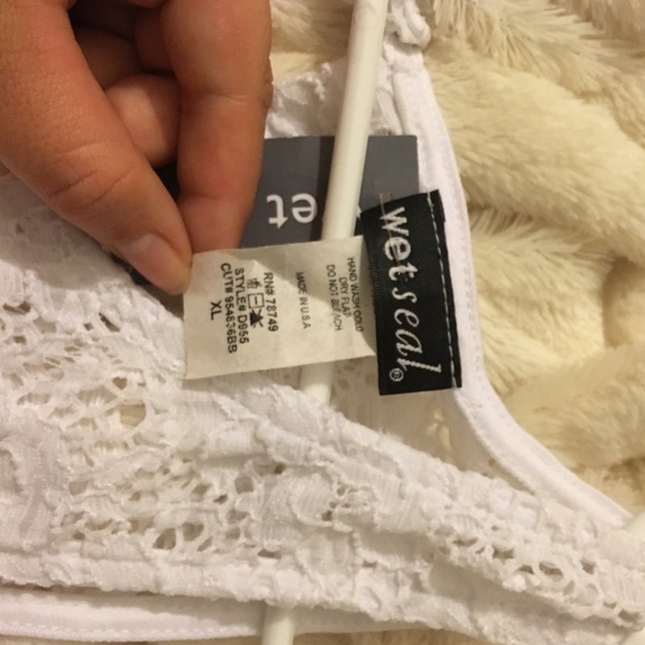 Dress - Picture 2 of 4