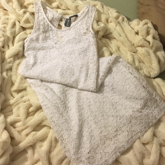 Dress - Picture 3 of 4