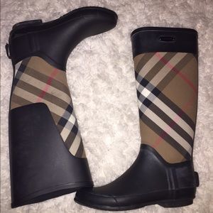 Burberry rainboots size 37