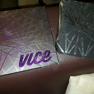 Urban Decay Vice eyeshadow pallet