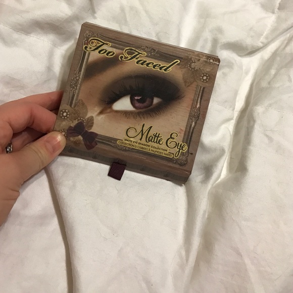 Too Faced "Matte Eye" Eyeshadow Palette