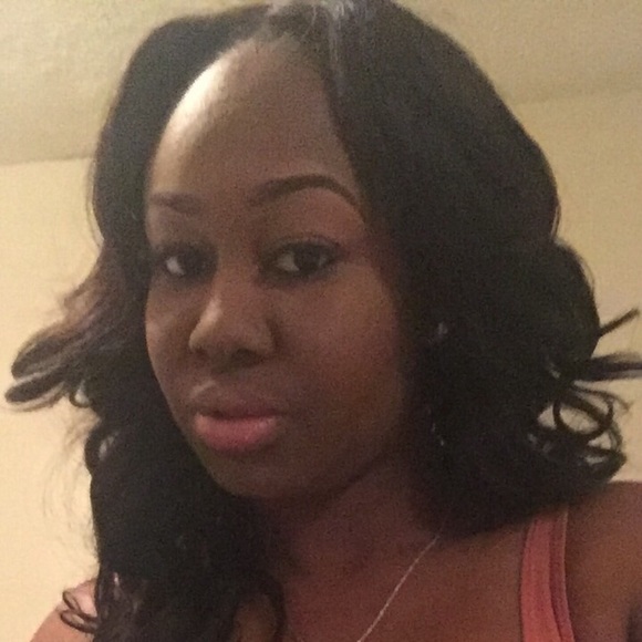 Meet your Posher, Marquila