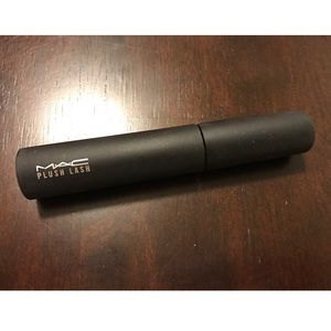 💫 MAC Plush Lash in black