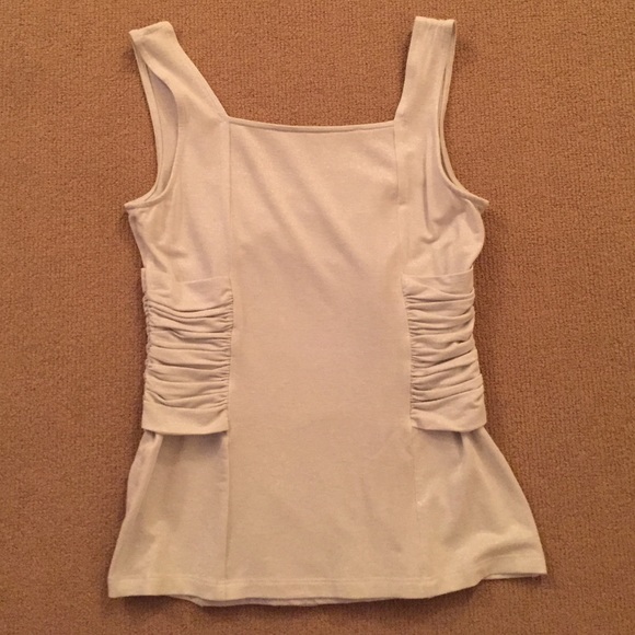 Adorable Top - Picture 2 of 2