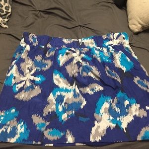 Beautiful blue patterned LOFT skirt