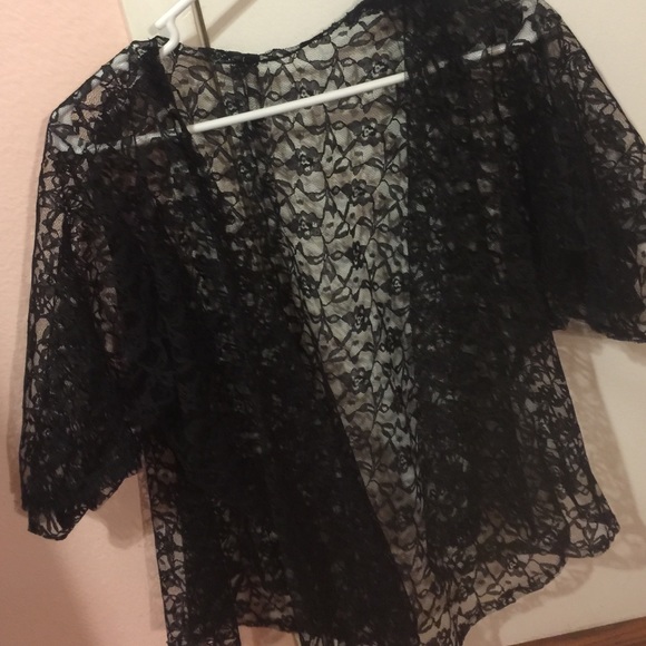 Lace irredecent cover up